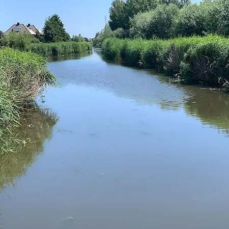Villa Gorinchem, Spacious House, Terrace At The Water *
